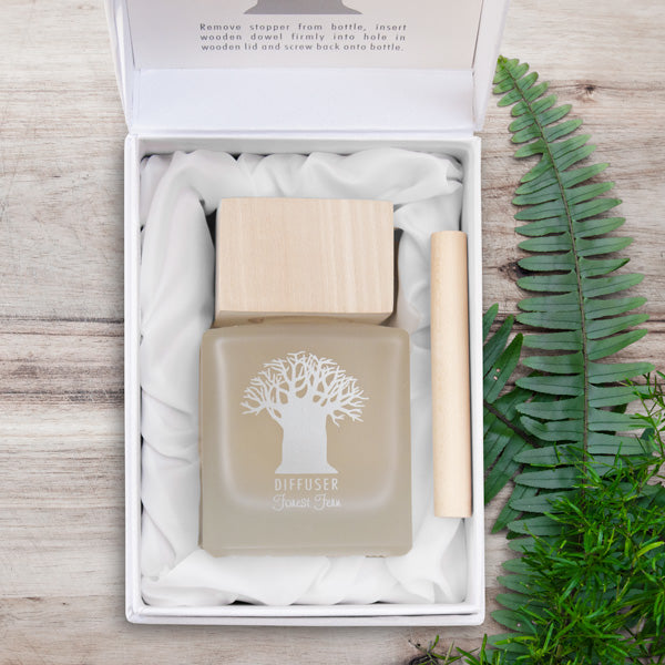 MOCKANA Forest Fern Wooden Top Diffuser in a pearl white quilted box.